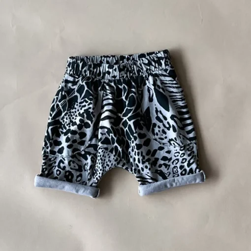 Izzy-Safari Print Shorts | Cobblestone