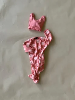 Joahbody Dot No Snap bodysuit & hat set | Coral