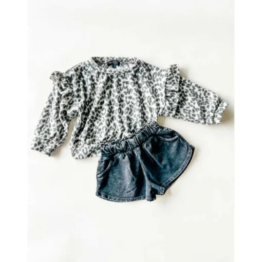 Rayne-Leopard