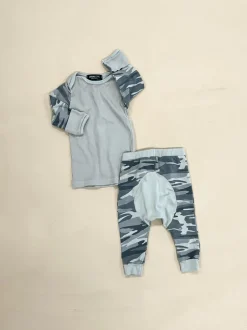 Tevin-Camo Baby Set | Cobblestone